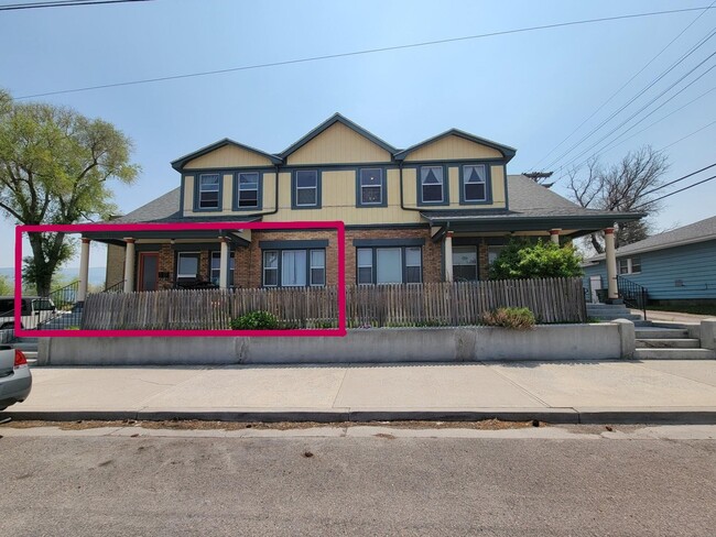 315 W Halliday St, Unit 3