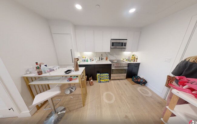 11 Lothrop St, Unit 50-604 in Boston, MA - Building Photo - Building Photo
