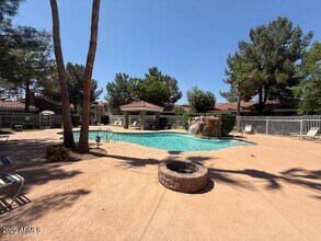 2929 W Yorkshire Dr in Phoenix, AZ - Building Photo - Building Photo