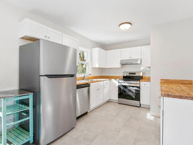 51 W Chapel Rd in Asheville, NC - Building Photo - Building Photo