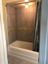 534 Aspen St, Unit 2 in Pittsburgh, PA - Building Photo - Building Photo