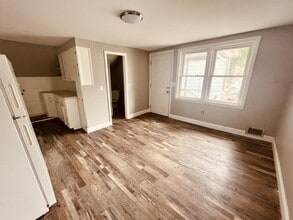 12 Howe St in Lewiston, ME - Building Photo - Building Photo