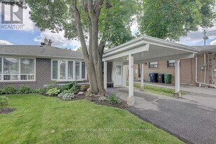 47 Bessarion Rd in Toronto, ON - Building Photo