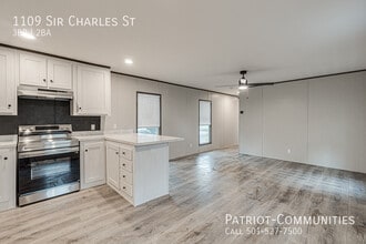 1109 Sir Charles St in Jacksonville, AR - Building Photo - Building Photo