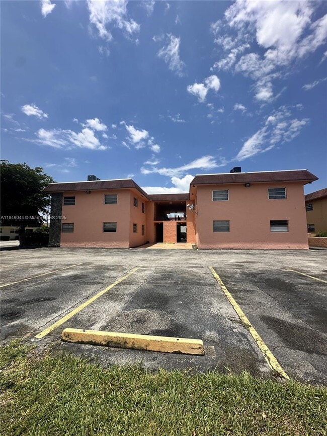 property at 720 W 16th St