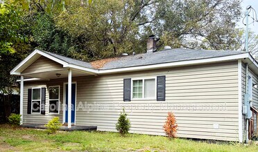 1500 W Walnut Ave in Gastonia, NC - Building Photo - Building Photo