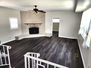 1221 E Philadelphia St in York, PA - Building Photo - Building Photo