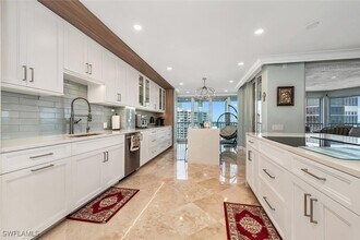 4401 Gulf Shore Blvd N, Unit 3 in Naples, FL - Building Photo - Building Photo