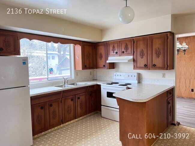 2136 Topaz St in Abbotsford, BC - Building Photo - Building Photo