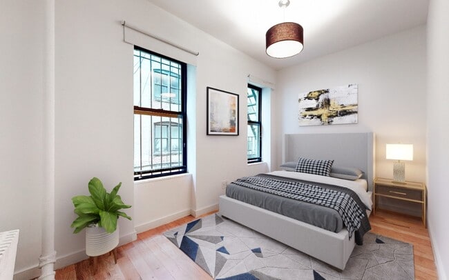 West 136th Street, Unit 11 in New York, NY - Building Photo - Building Photo