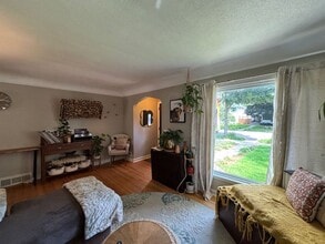 4448 Cedar Ave S in Minneapolis, MN - Building Photo - Building Photo
