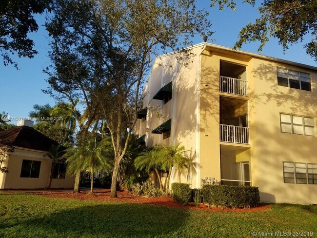 15295 SW 107th Ln in Miami, FL - Building Photo - Building Photo