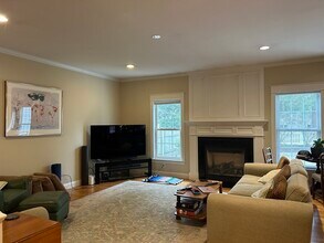 114 Jarvis Cir in Needham, MA - Building Photo - Building Photo