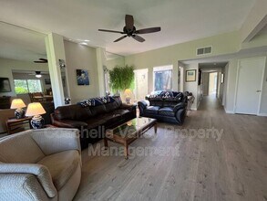 643 N Vía Acapulco in Palm Springs, CA - Building Photo - Building Photo