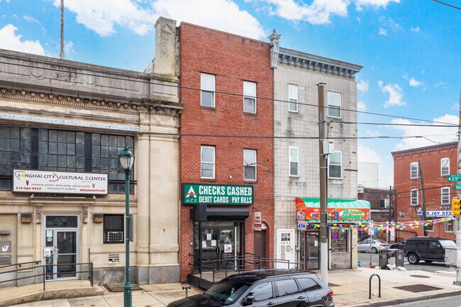 2840 W Girard Ave in Philadelphia, PA - Building Photo - Building Photo