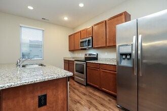 233 Autumn Terrace Ln in Clarksville, TN - Building Photo - Building Photo