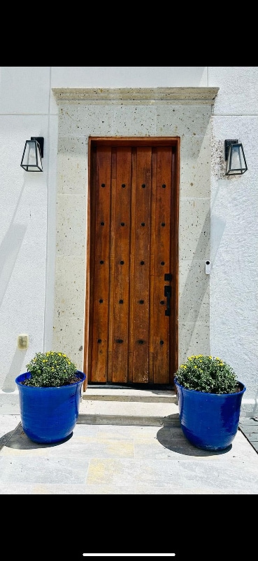 property at 913 Lucia Dr