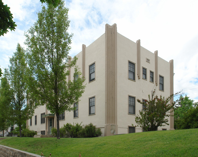 Travis Apartments in Boise, ID - Building Photo - Building Photo