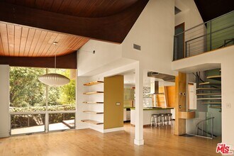 3990 Clayton Ave W in Los Angeles, CA - Building Photo - Building Photo