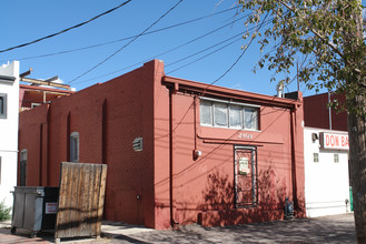 2409 W Colorado Ave in Colorado Springs, CO - Foto de edificio - Building Photo