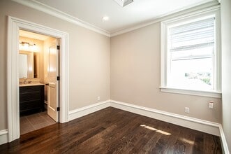 11 Alton Pl, Unit 2 in Brookline, MA - Building Photo - Building Photo