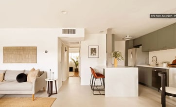 970 Palm Ave, Unit 207 in West Hollywood, CA - Foto de edificio - Building Photo