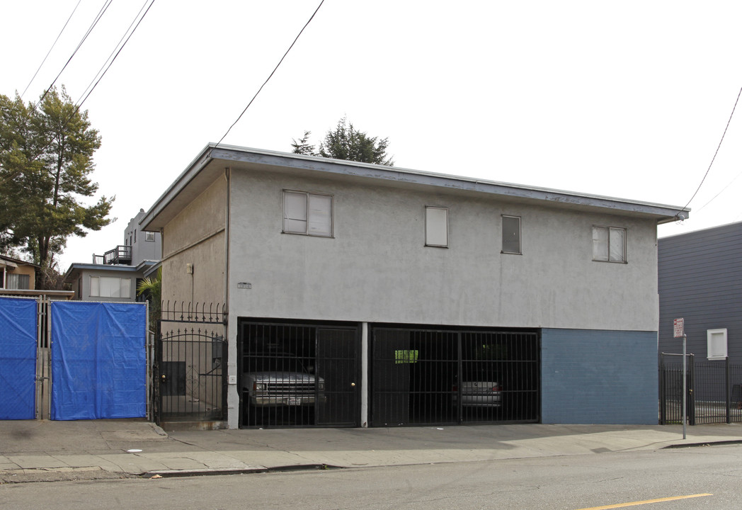 1914 23rd Ave in Oakland, CA - Building Photo