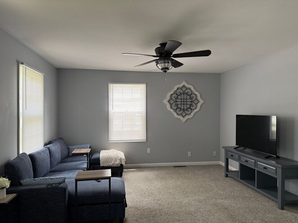 501 N Dickson St in Michigan City, IN - Foto de edificio