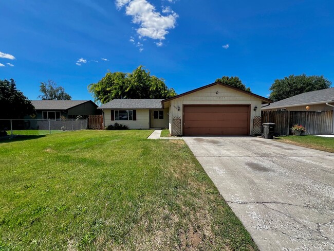 property at 1806 S 66th Ave