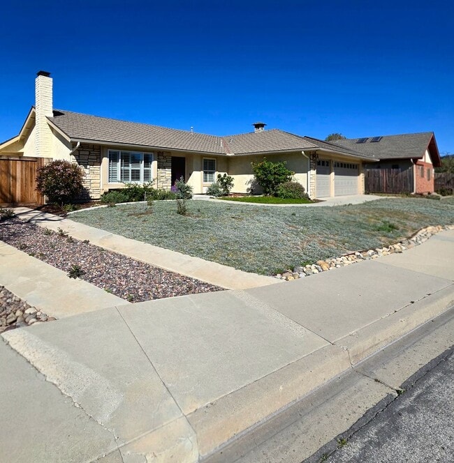 151 Larkhill St in Thousand Oaks, CA - Building Photo - Building Photo