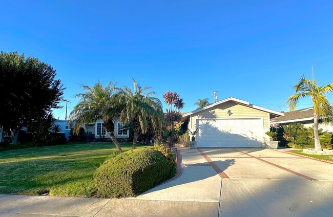 10331 Eleanor Dr in Garden Grove, CA - Building Photo - Building Photo