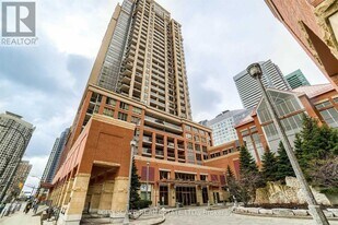 4080 Living Arts Dr in Mississauga, ON - Building Photo