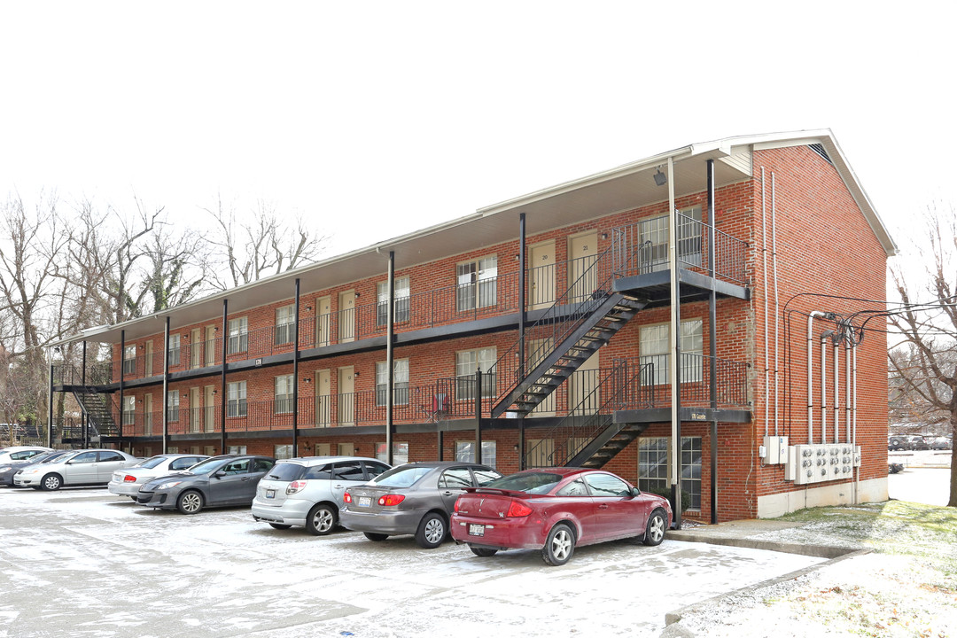 Walton Place Apartments in Lexington, KY - Building Photo