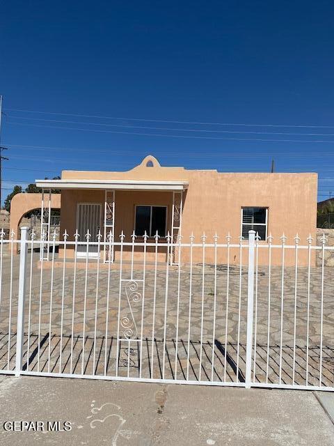 1924 St Johns Dr in El Paso, TX - Building Photo - Building Photo