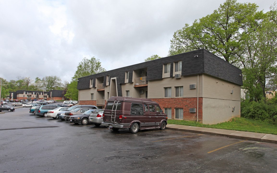 Savannah Garden Apartments in Cincinnati, OH - Building Photo