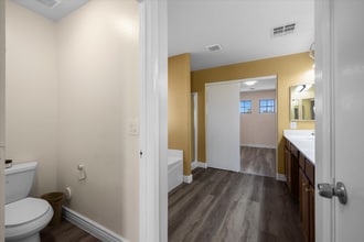 7315 W Cordes Rd in Phoenix, AZ - Foto de edificio - Building Photo