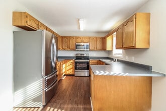 12 Buck Forest Ln in Thomasville, NC - Building Photo - Building Photo