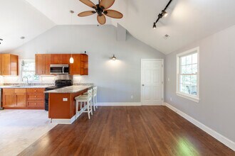 2660 Roslyn Ave in Charlotte, NC - Foto de edificio - Building Photo