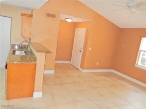 12571 Equestrian Cir in Ft. Myers, FL - Building Photo - Building Photo