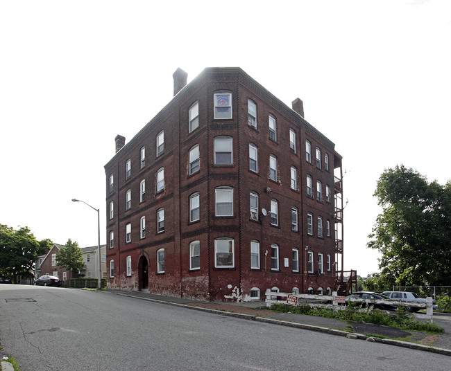 34 Beacon St in Worcester, MA - Building Photo - Building Photo