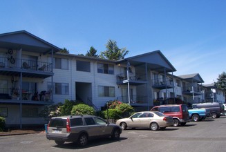 View North Apartments in Portland, OR - Foto de edificio - Building Photo