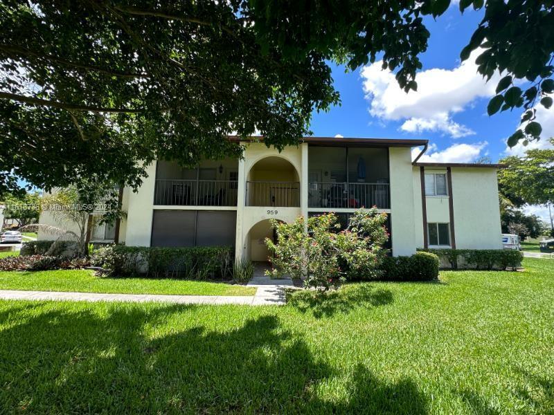 4709 Sable Pine Cir in West Palm Beach, FL - Building Photo