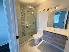 16736 Hemingway Dr in Weston, FL - Building Photo - Building Photo