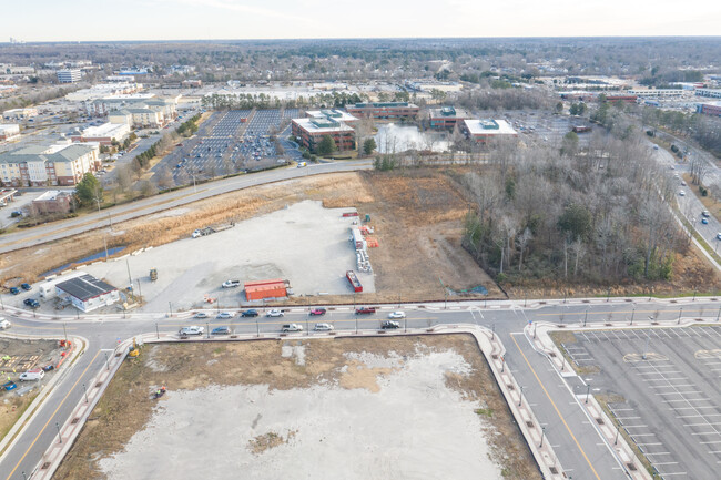 Mosaic Summit Pointe in Chesapeake, VA - Building Photo - Building Photo