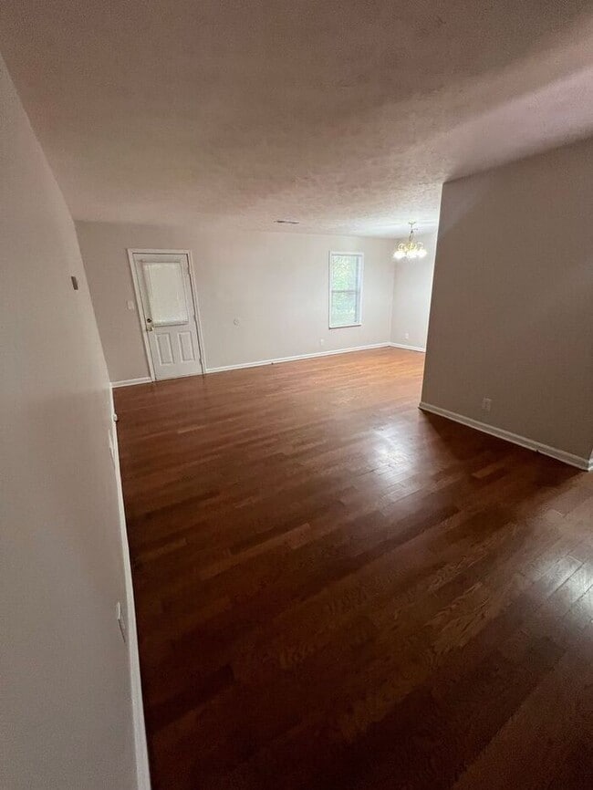 3077 Sarah Lou Dr in Snellville, GA - Building Photo - Building Photo