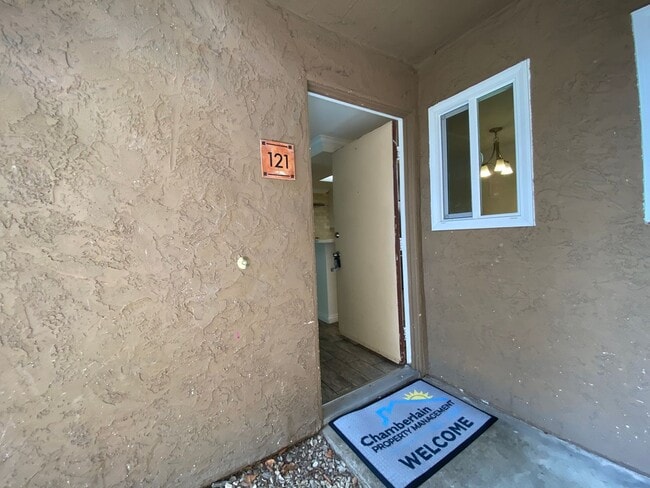 204 Woodland Pkwy in San Marcos, CA - Building Photo - Building Photo