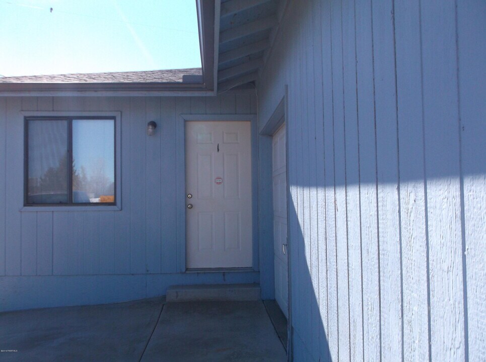 8439 E Yavapai Rd-Unit -A in Prescott Valley, AZ - Building Photo