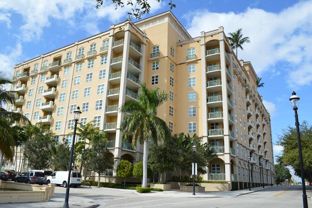 The Metropolitan in West Palm Beach, FL - Building Photo