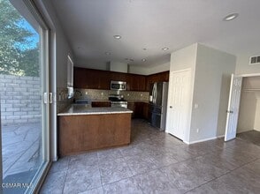 6809 Simmons Way in Moorpark, CA - Building Photo - Building Photo