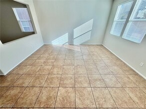 9413 Sweetwood Ave in Las Vegas, NV - Building Photo - Building Photo